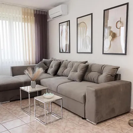 Two Identical Designer 2bd Flats With Sea View In By Flat Mаnager Lejlighed