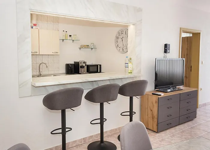 Two Identical Designer 2bd Flats With Sea View In By Flat Mаnager